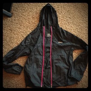 Asics packable jacket Sz M